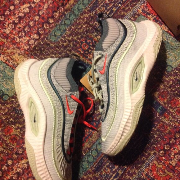 Nike Men's Cosmic Unity 3 Multicolor Sneakers - 11.5 - New in Box - Picture 3 of 11